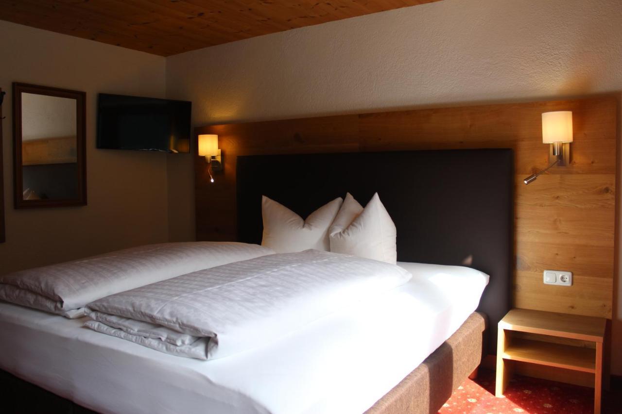 Pension Jaegerhof Sankt Anton am Arlberg Exterior photo